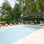 Hotel Chateau Optical Center *