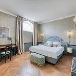 Hotel Chateau Optical Center