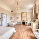 Hotel Chateau Optical Center