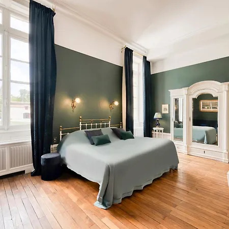 Château Optical Center Hotel *