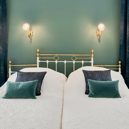 Chateau Optical Center Hotell